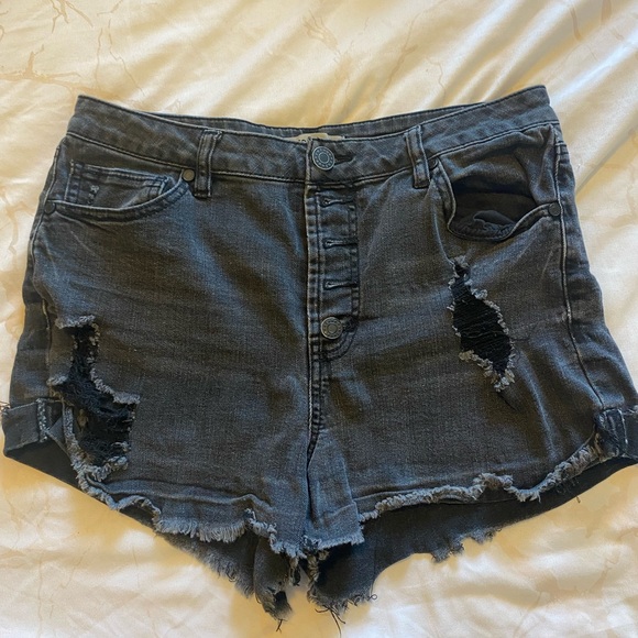 Refuge Charcoal Distressed Jean Shorts - Picture 1 of 3